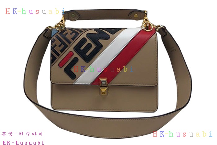 NEW 펜디 휠라 콜라보 숄더백 FD F4428