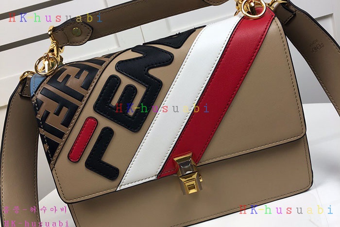 NEW 펜디 휠라 콜라보 숄더백 FD F4428