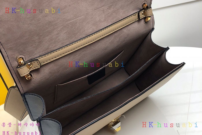NEW 펜디 휠라 콜라보 숄더백 FD F4428