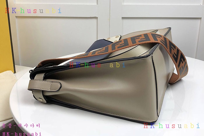 NEW 펜디 신상 토트백 FD F6003