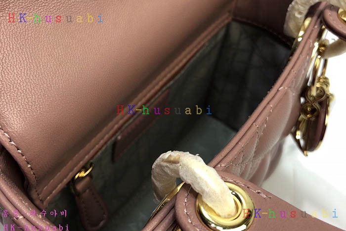 ★미러급★ 디올 레이디백 DR 240044