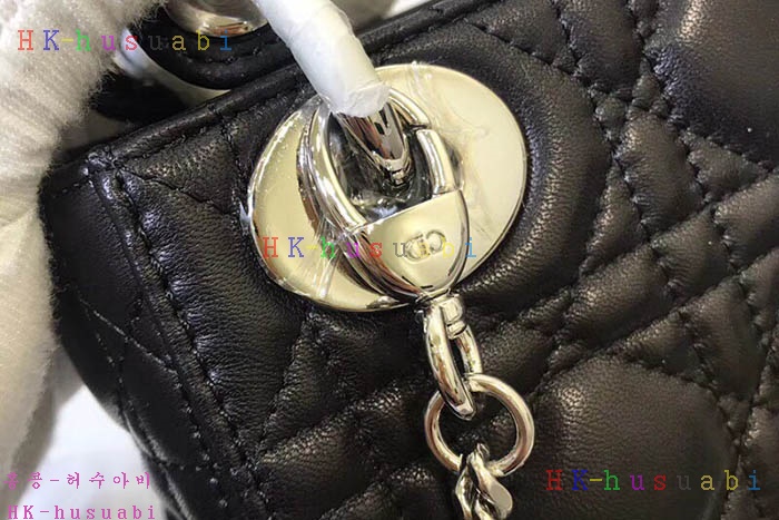 ★미러급★ 디올 레이디백 DR 240040