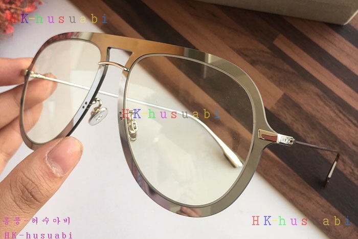 NEW 디올 선글라스 D 668073