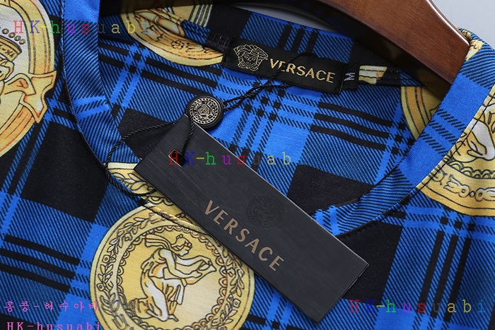 NEW 베르사체 남성용 반팔티 V 570018