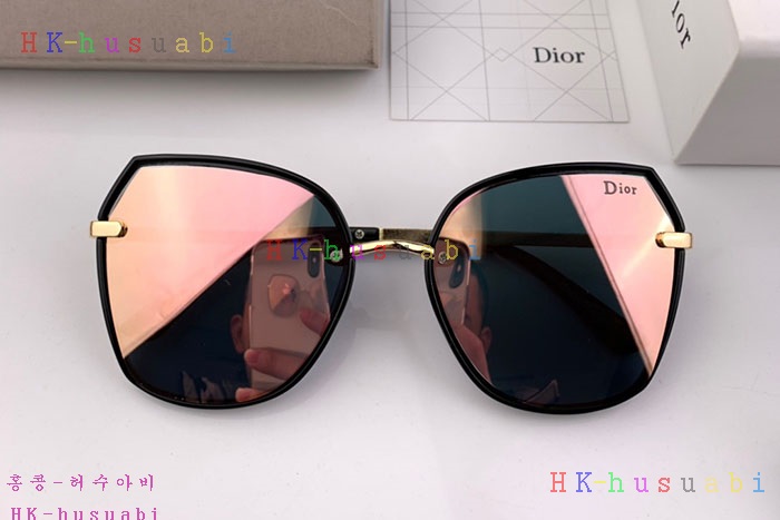 NEW 디올 선글라스 신상 DR 124401
