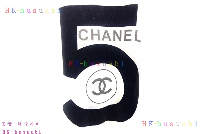 NEW 샤넬 반팔티 신상 CH 570134