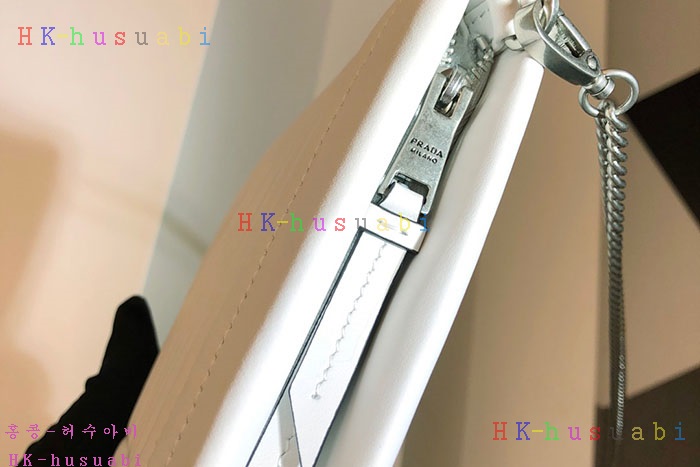 ★미러급★ 프라다 다이어그램 체인 클러치 P 1BF087-3
