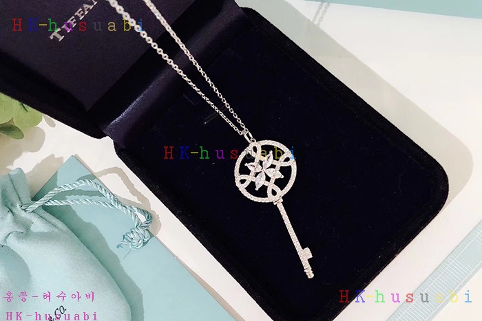 NEW 티파니앤코 목걸이 신상 T 111884