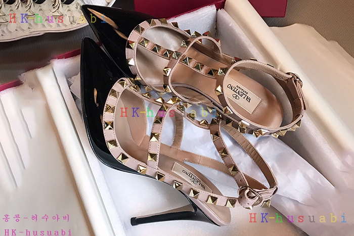 NEW 발렌티노 스터드힐 V 695451