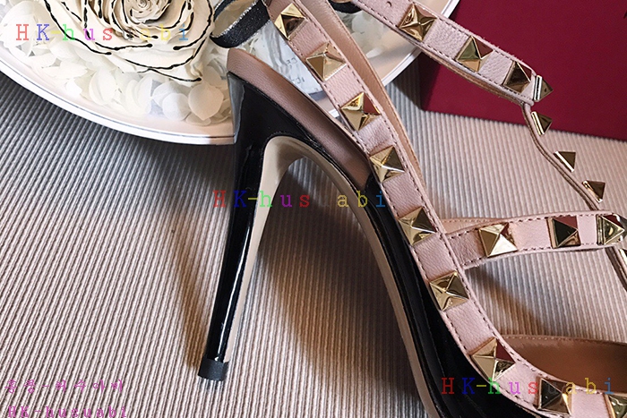NEW 발렌티노 스터드힐 V 695451
