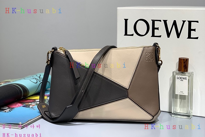 ★미러급★ 로에베 퍼즐 포쉐트 LW 66040-3