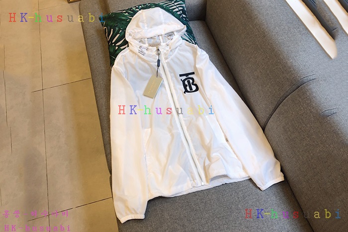 NEW 버버리  바람막이 신상 BB 666737