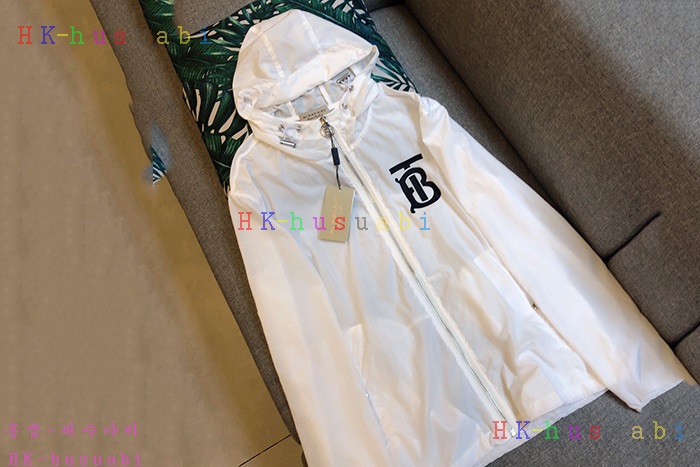NEW 버버리  바람막이 신상 BB 666737