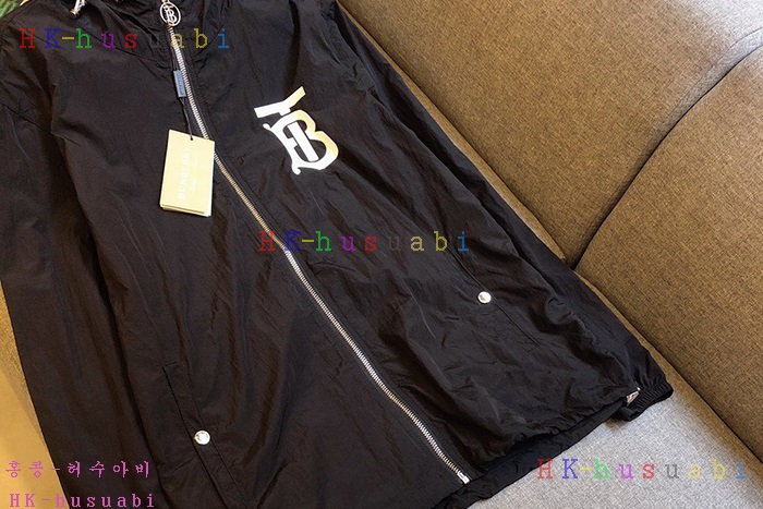 NEW 버버리  바람막이 신상 BB 666734