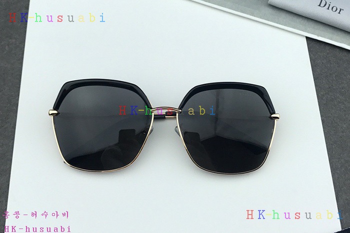 NEW 디올 선글라스 신상 DR 65782