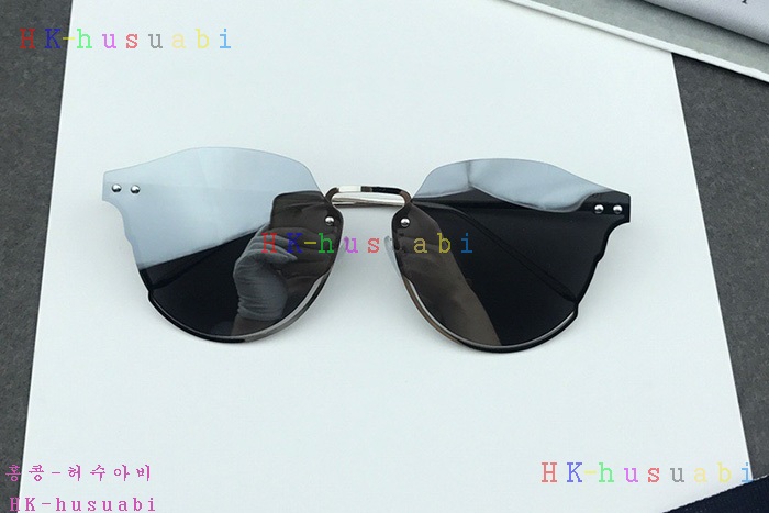 NEW 디올 선글라스 신상 DR 65781