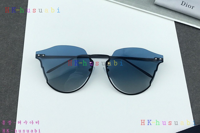 NEW 디올 선글라스 신상 DR 65781