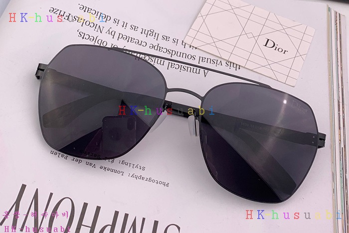 NEW 디올 선글라스 신상 DR 65779