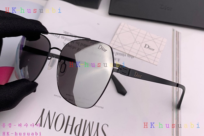 NEW 디올 선글라스 신상 DR 65779