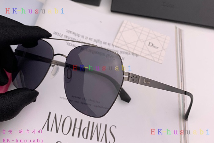 NEW 디올 선글라스 신상 DR 65779