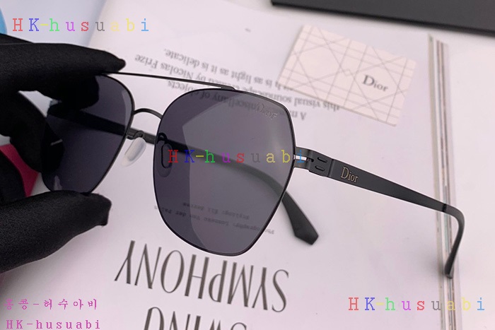 NEW 디올 선글라스 신상 DR 65779
