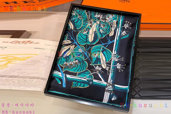 NEW 에르메스 스카프 신상 H 3433258