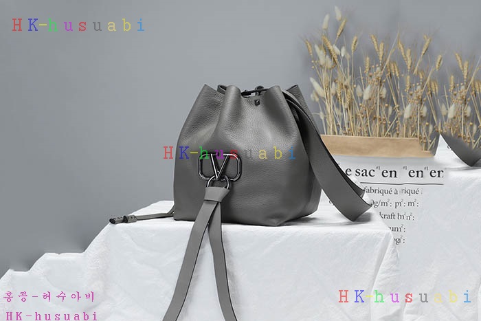 ★미러급★ 발렌티노 브링 버킷백 V 668555-2