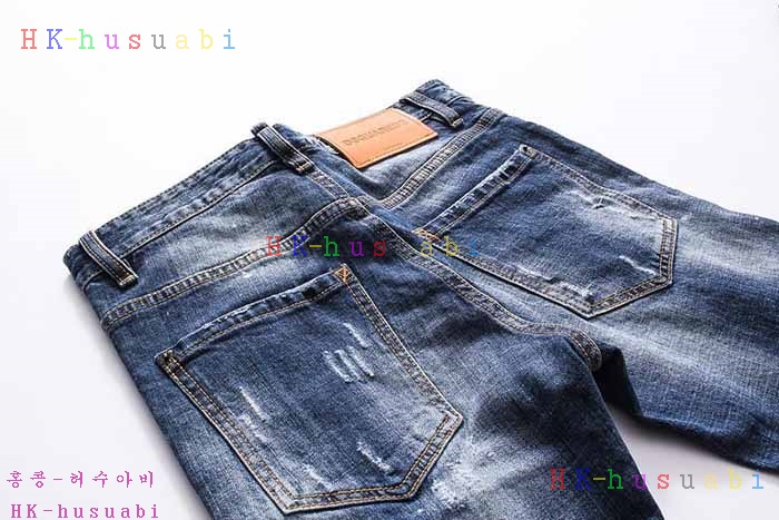 NEW 디스퀘어드 반바지 DQ 672807