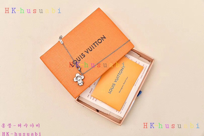 NEW 루이비통 목걸이 신상 LV M62680