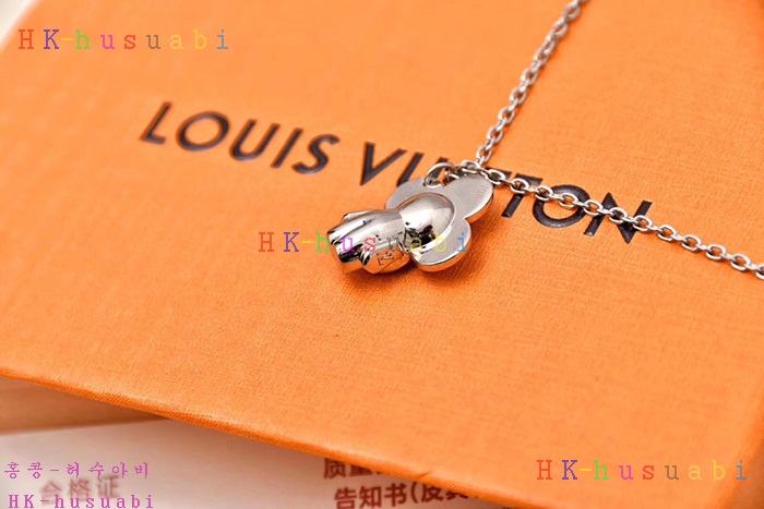 NEW 루이비통 목걸이 신상 LV M62680