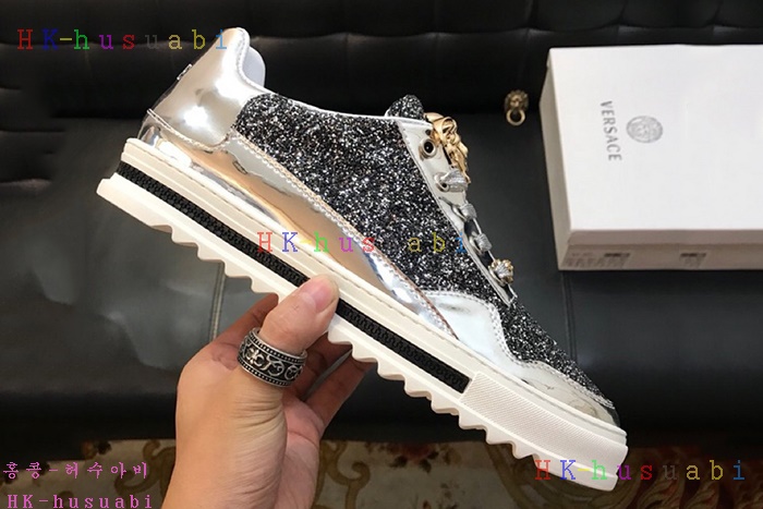 NEW 베르사체 남성용 신발 V 470054