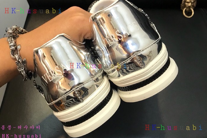 NEW 베르사체 남성용 신발 V 470054