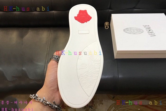 NEW 베르사체 남성용 신발 V 470056