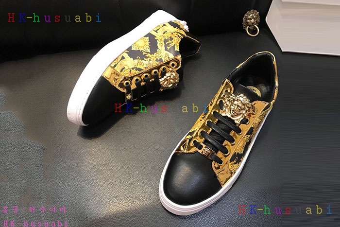 NEW 베르사체 남성용 신발 V 470066
