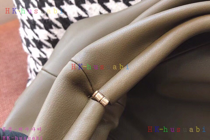 ★미러급★ 보테가베네타 버터 카프 파우치 BV 576227