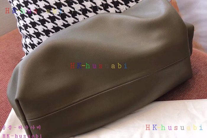 ★미러급★ 보테가베네타 버터 카프 파우치 BV 576227