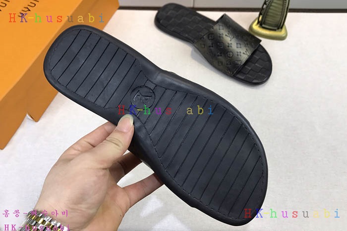 NEW 루이비통 남성용 슬리퍼 LV 945906