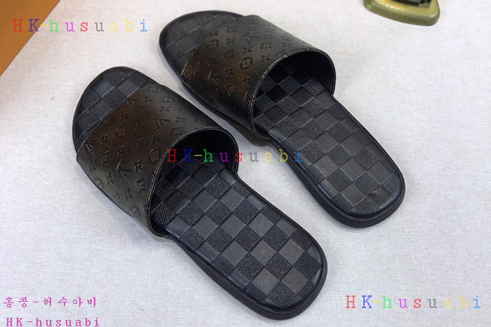 NEW 루이비통 남성용 슬리퍼 LV 945906
