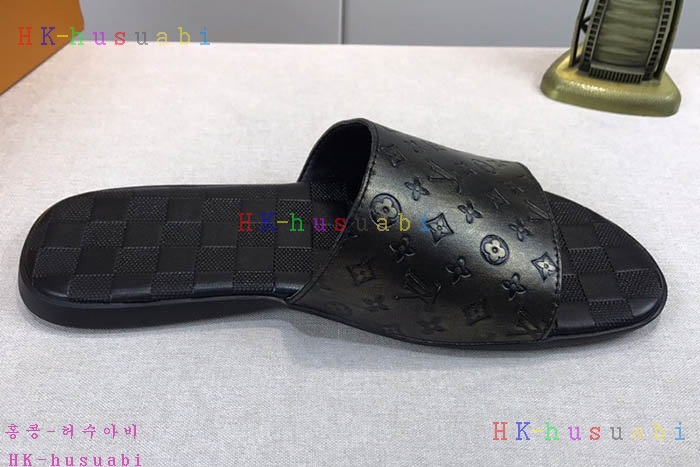 NEW 루이비통 남성용 슬리퍼 LV 945906