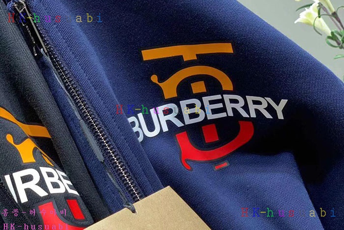 NEW 버버리 집업 신상  BB 744498