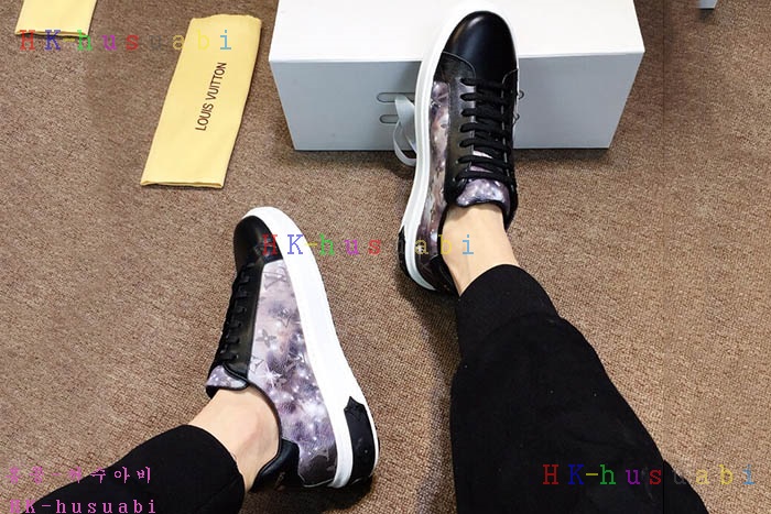 NEW 루이비통 남성용 신발 LV 247710