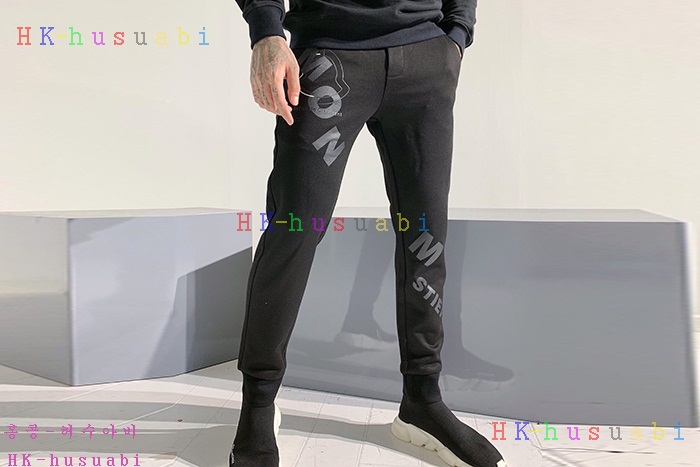 NEW 몽클레어 바지 신상 M 345551