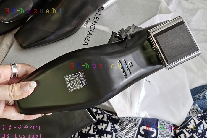 NEW 발렌시아가 신발 신상 B 375502