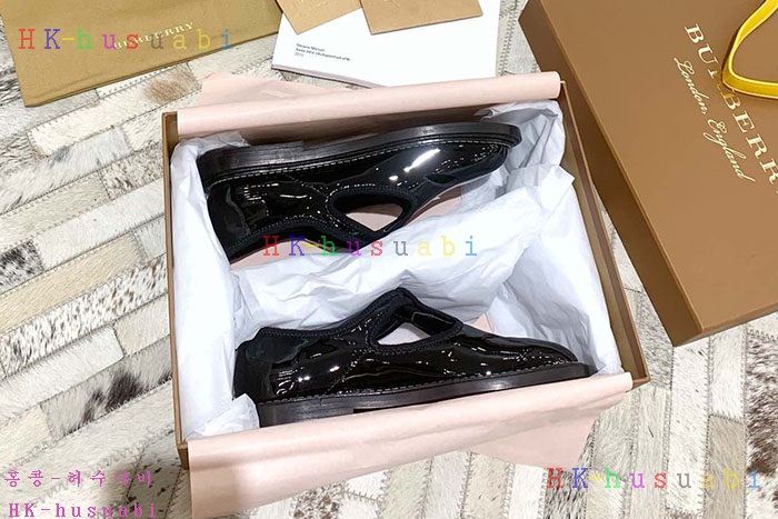 NEW 버버리 신발 신상 BB 3580230