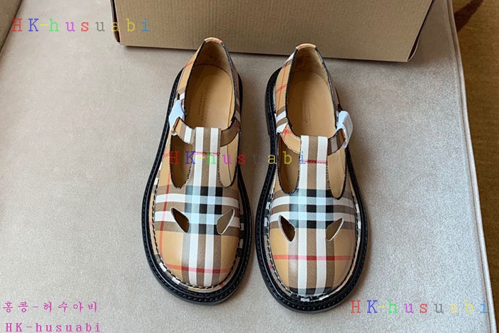 NEW 버버리 신발 신상 BB 3580235