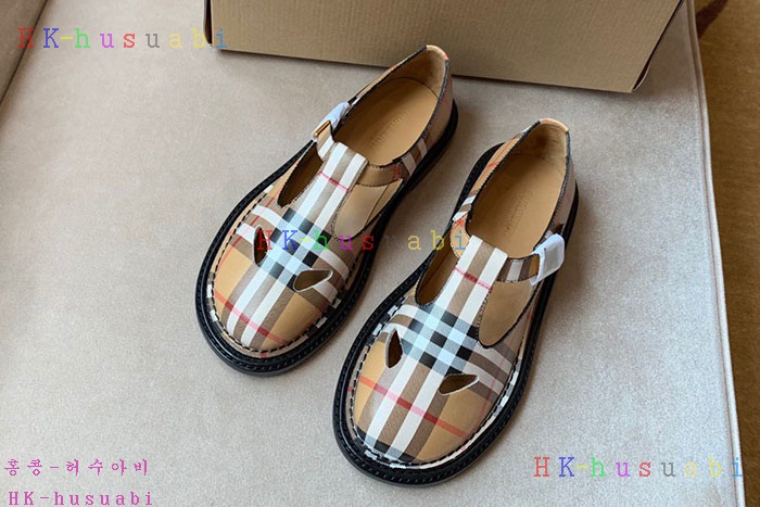 NEW 버버리 신발 신상 BB 3580235