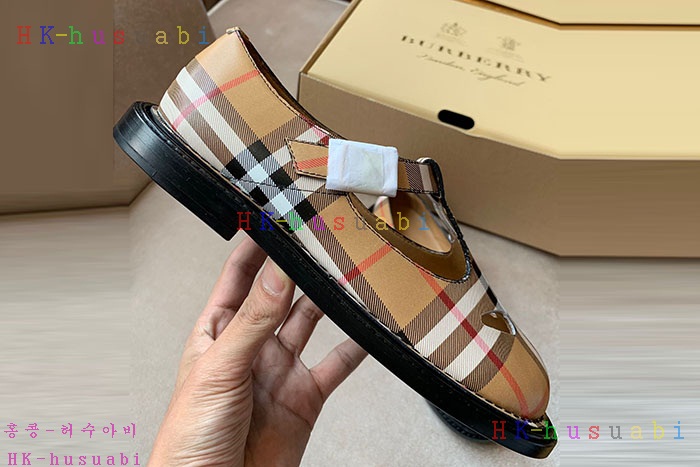 NEW 버버리 신발 신상 BB 3580235