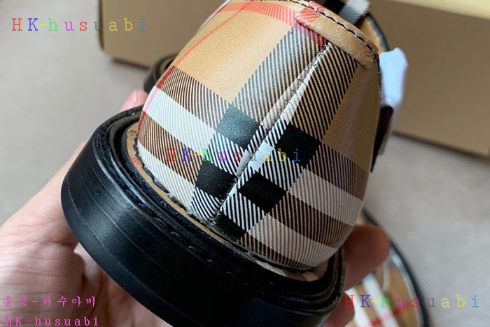 NEW 버버리 신발 신상 BB 3580235