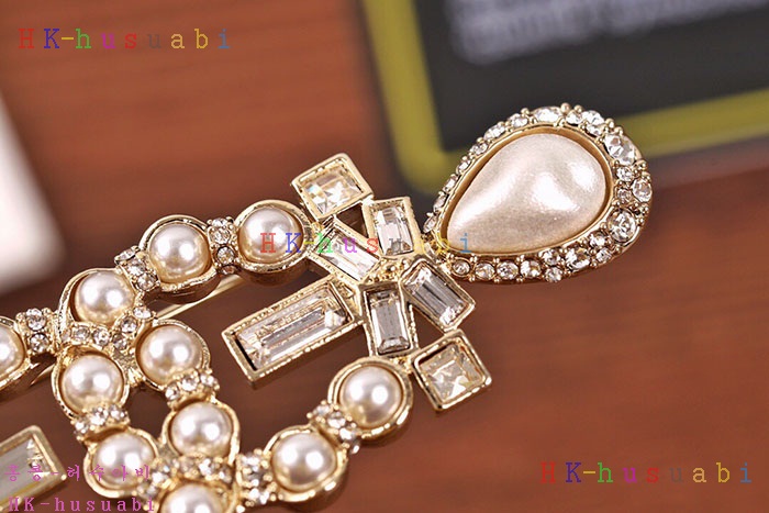 NEW 샤넬 브로치 신상 CH 4017776