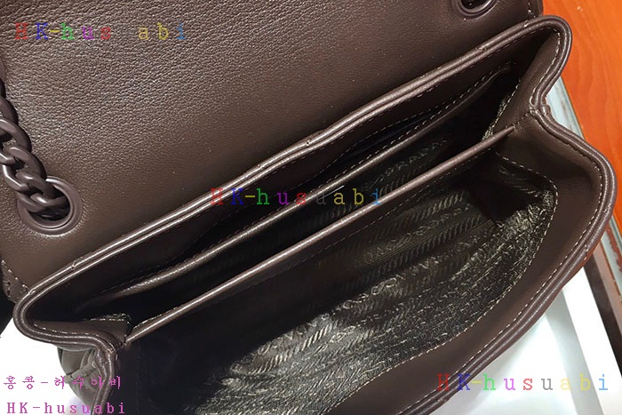 ★미러급★ 프라다 모노코롬 퀄팅 체인백  P 1BD233-2